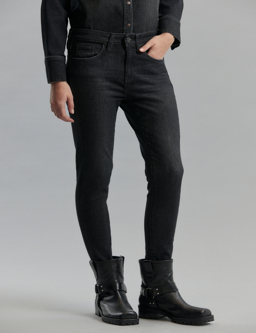 CHUPIN HIGH BACK TO BLACK