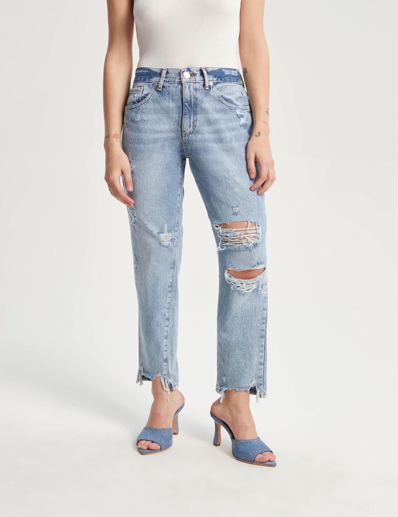 JEANS BOYFIT TASH LIGHT BLUE BROKEN