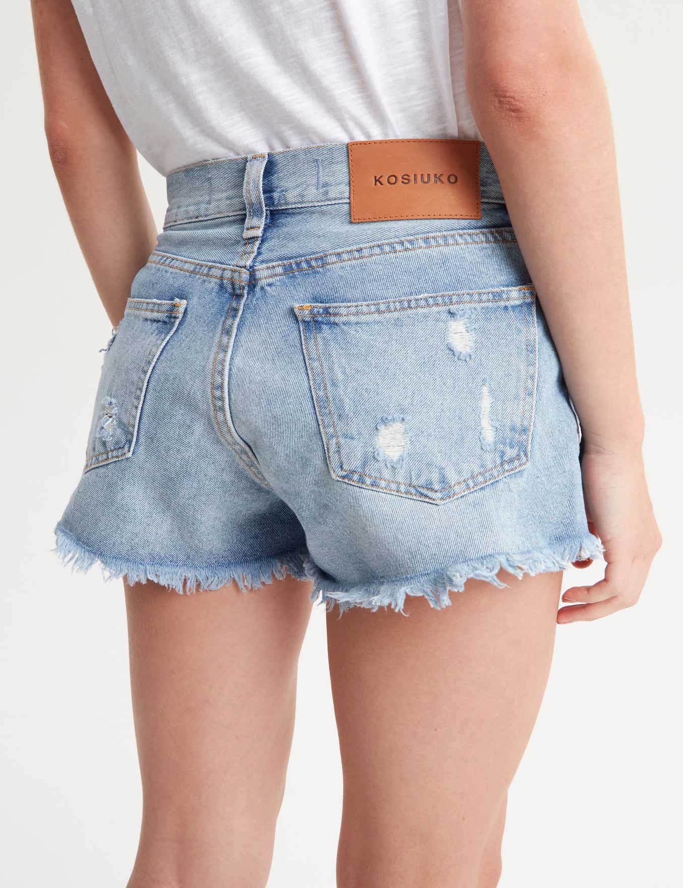 SHORT GIRLY BROKEN
