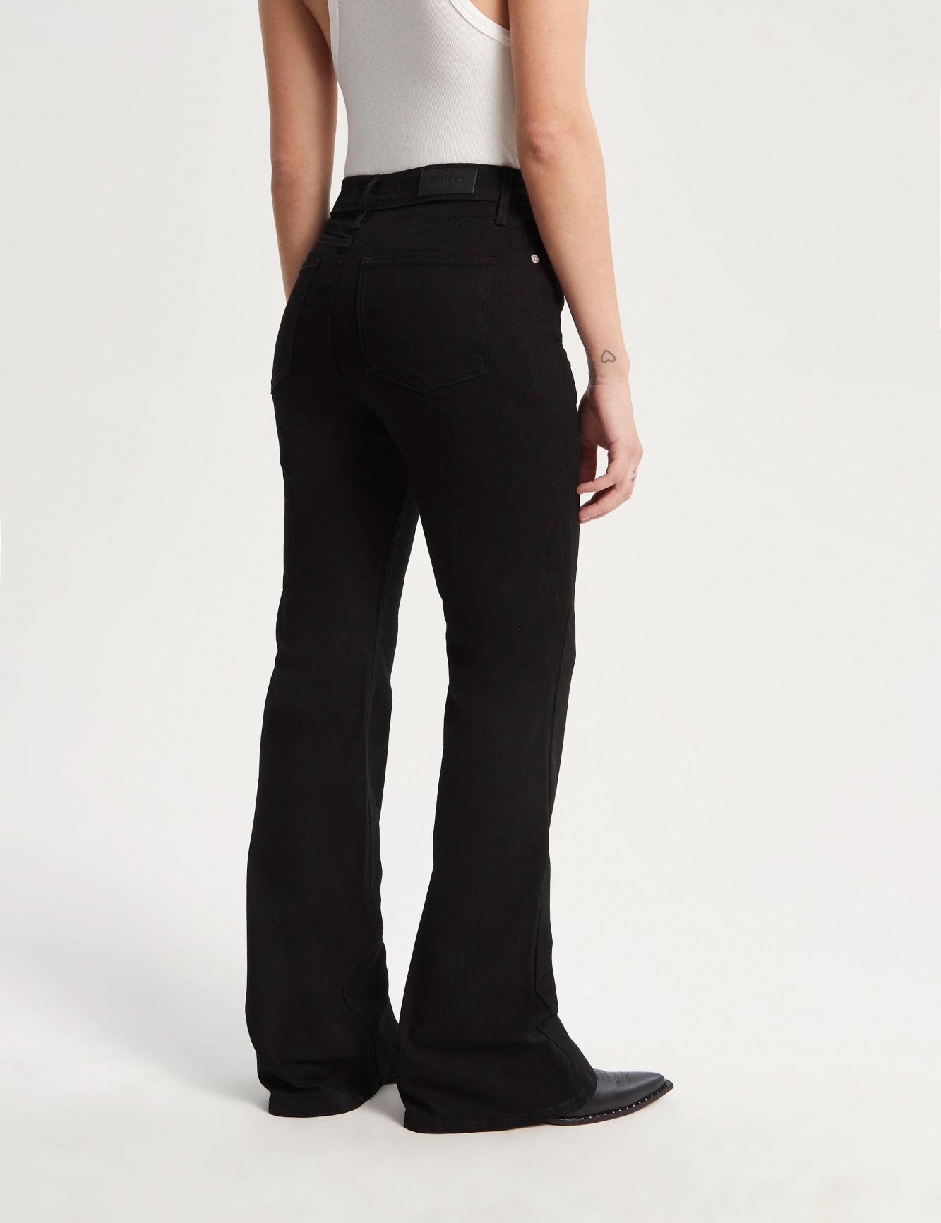 JEANS BOOTCUT SLIM BLACK