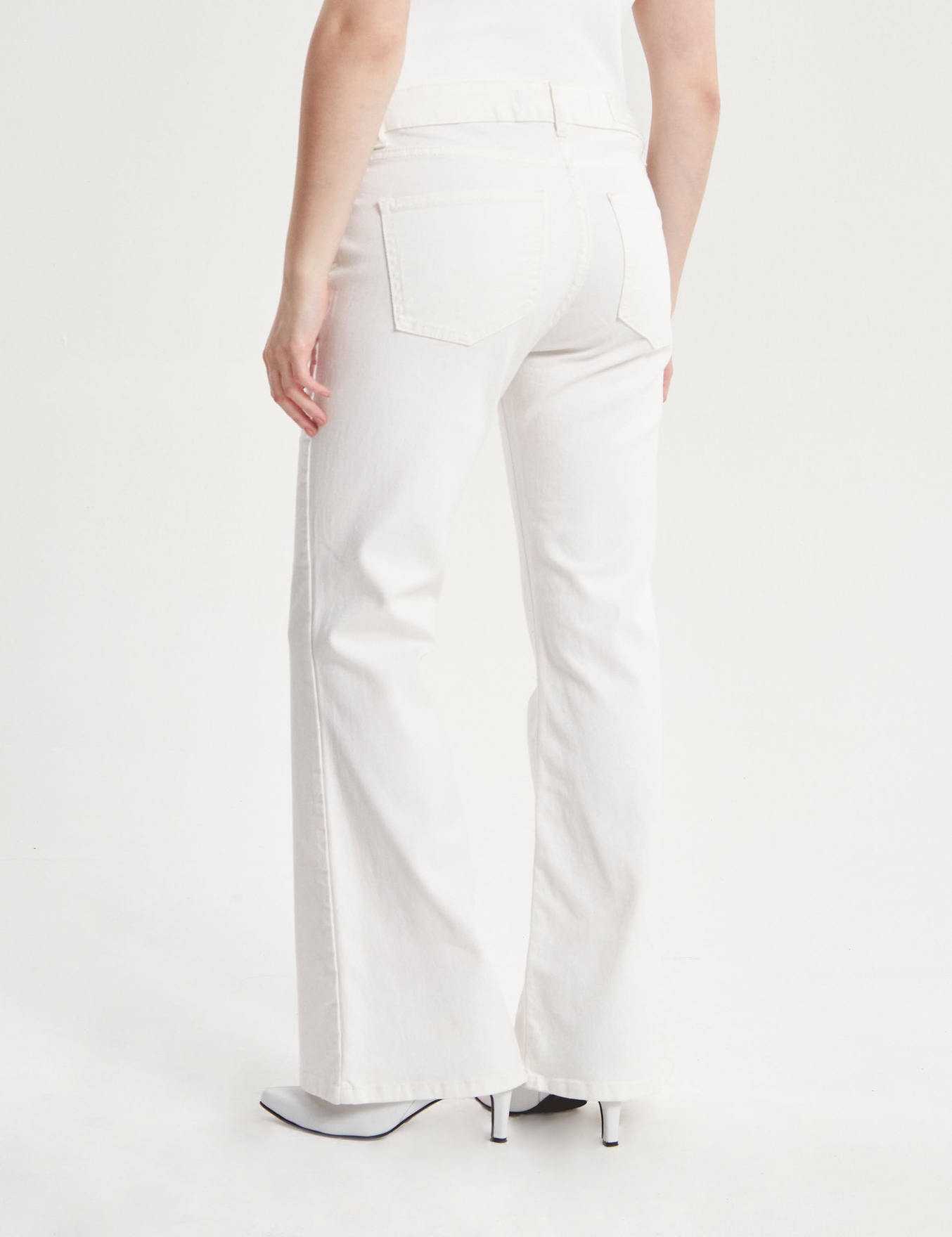 JEANS MID BOOTCUT WHITE