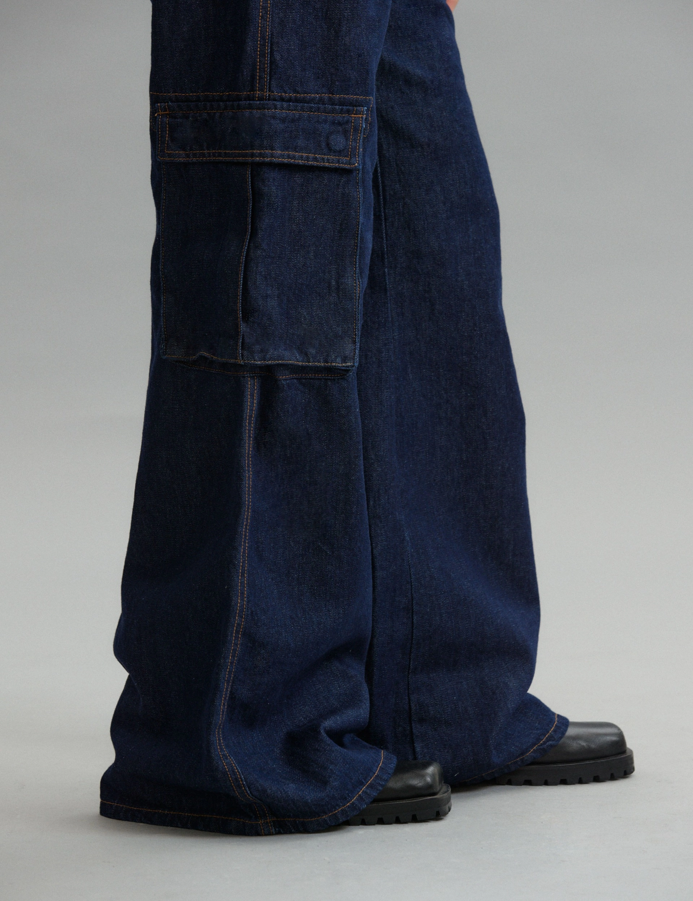 JEANS CARGO GIGI RAW