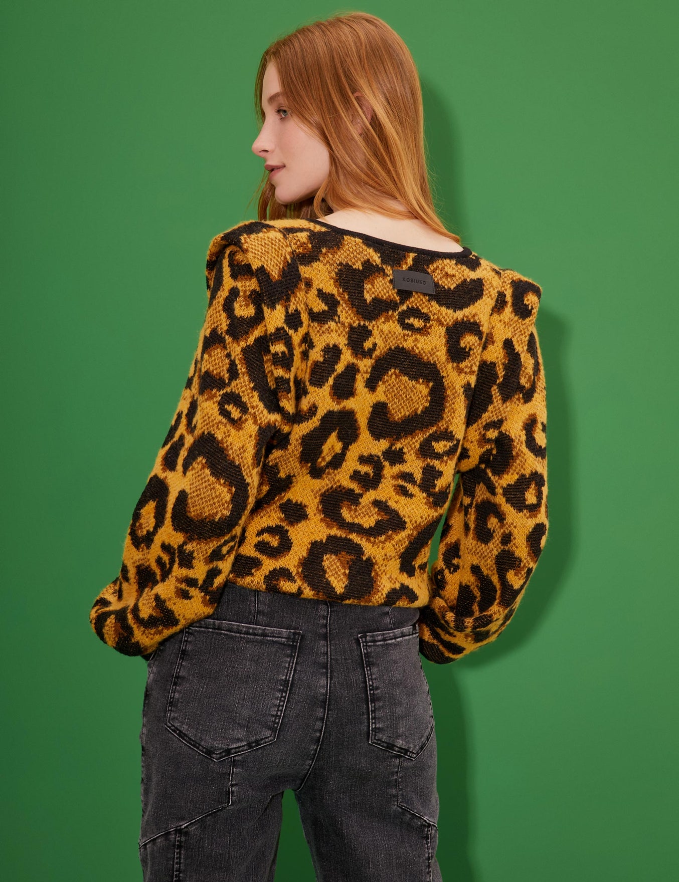 SWEATER ANIMAL PUNK