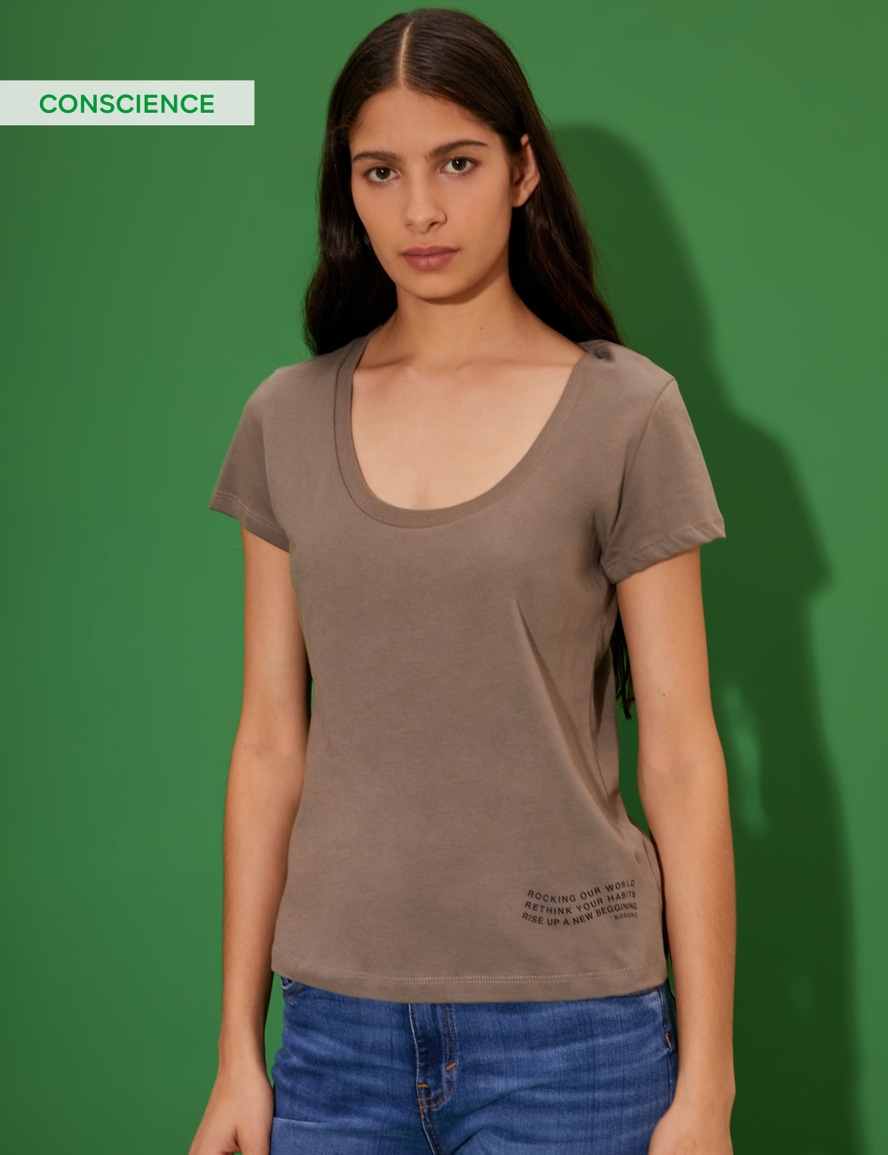 REMERA DANA
