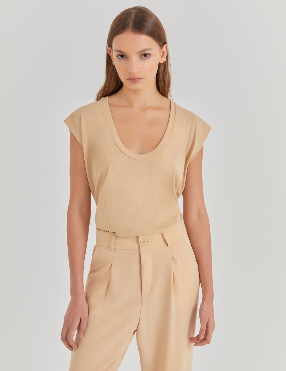 REMERA DAPHNE