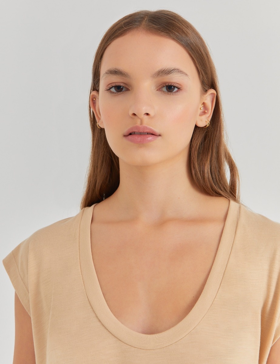REMERA DAPHNE