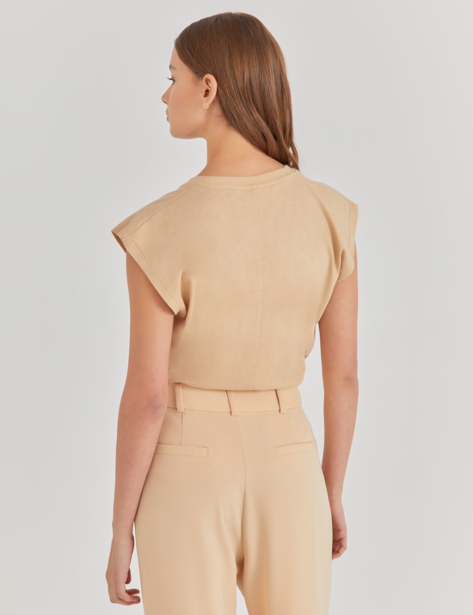 REMERA DAPHNE