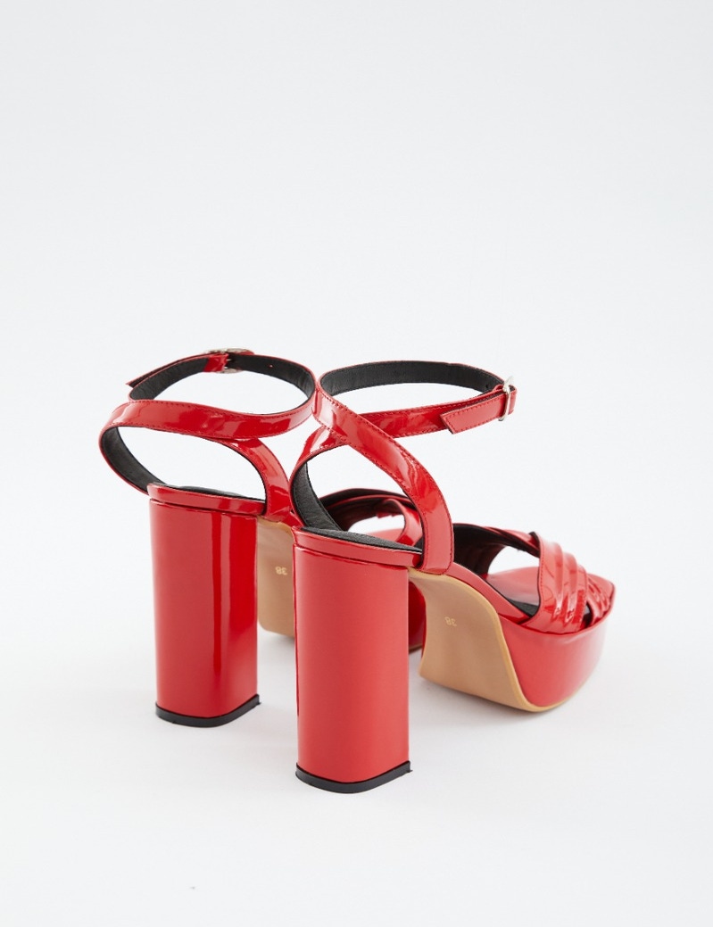 SANDALIA ROMANTIC ATTRACTION LEATHER