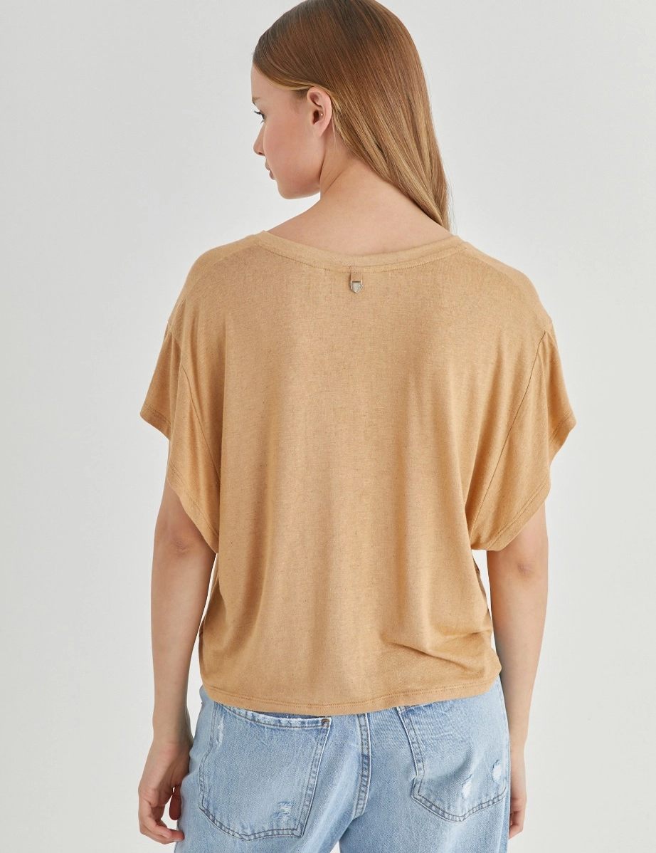 REMERA SCARLETT V
