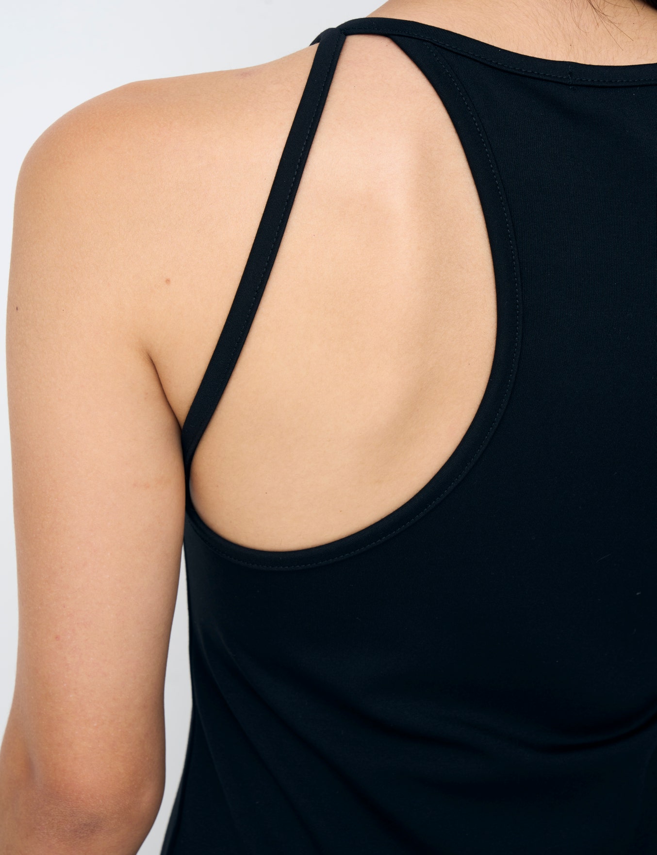 VESTIDO EXHIBIT