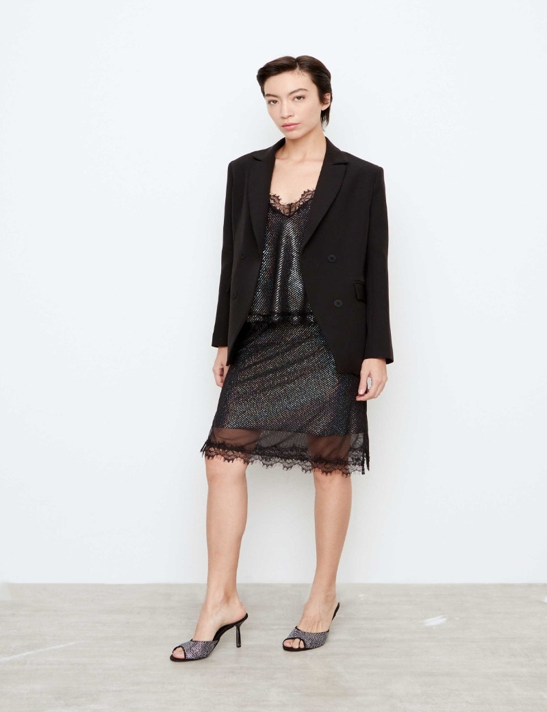 FALDA SPOTLIGHT
