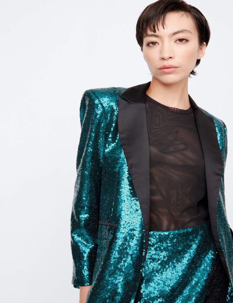BLAZER LOVE ME AGAIN