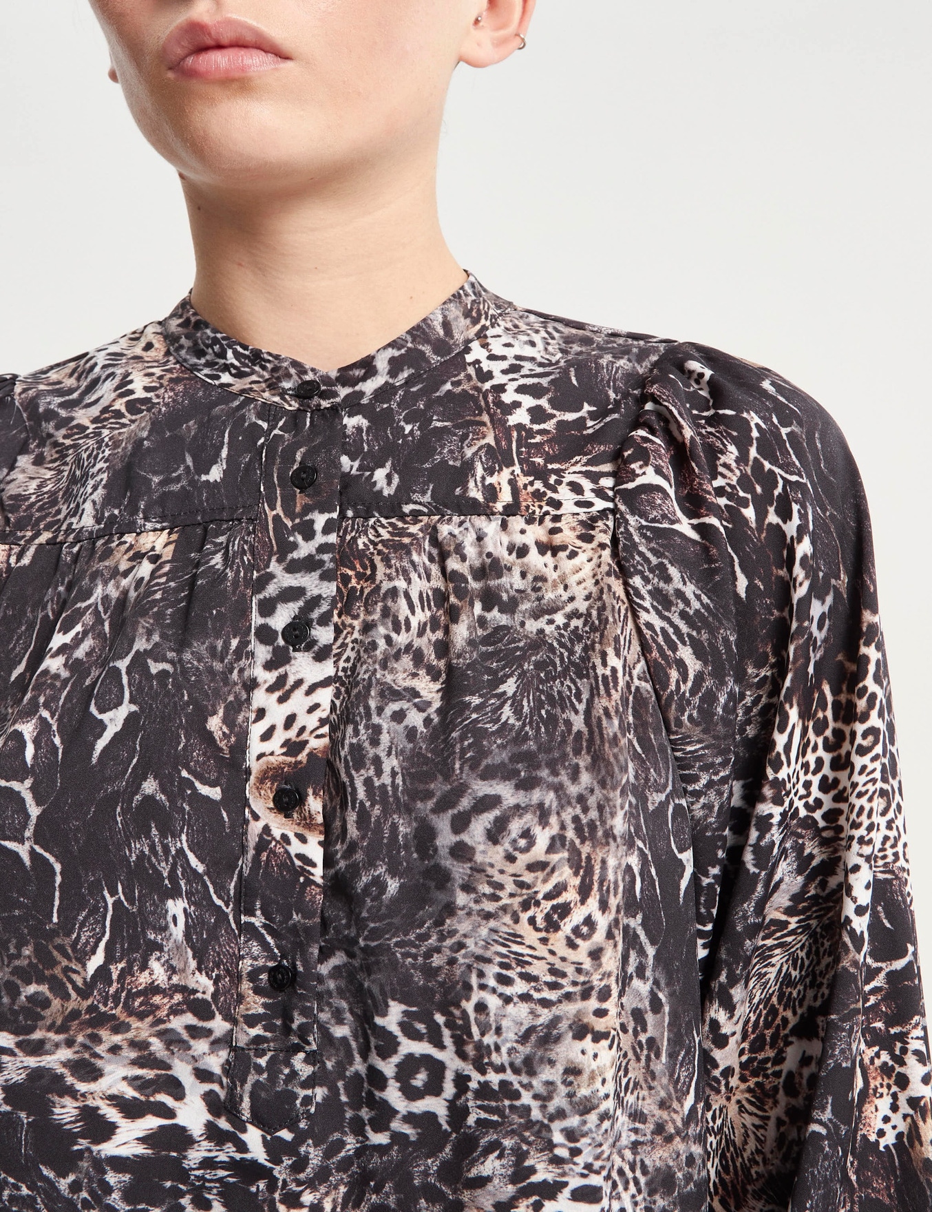 CAMISA EXPLICIT LEOPARD