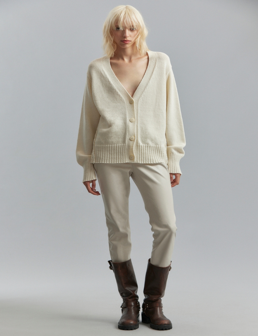 CARDIGAN I KEEP BETTING