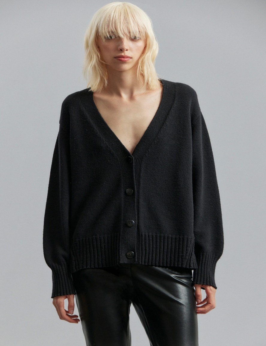 CARDIGAN I KEEP BETTING