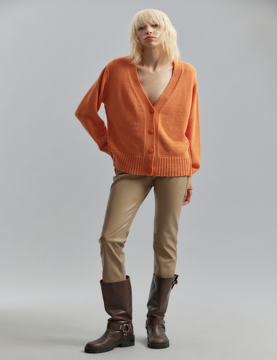 CARDIGAN I KEEP BETTING