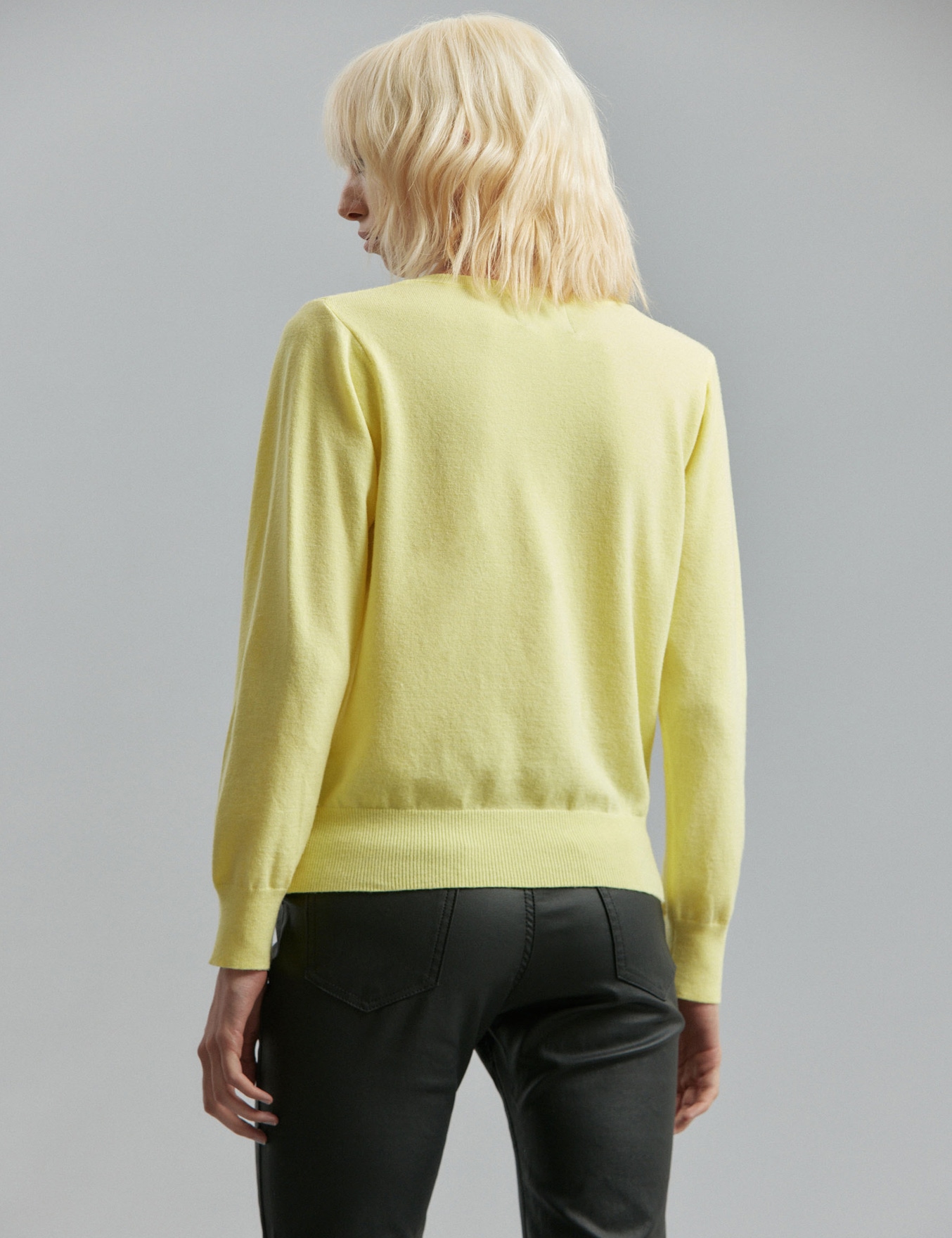 SWEATER HARD ROMANCE