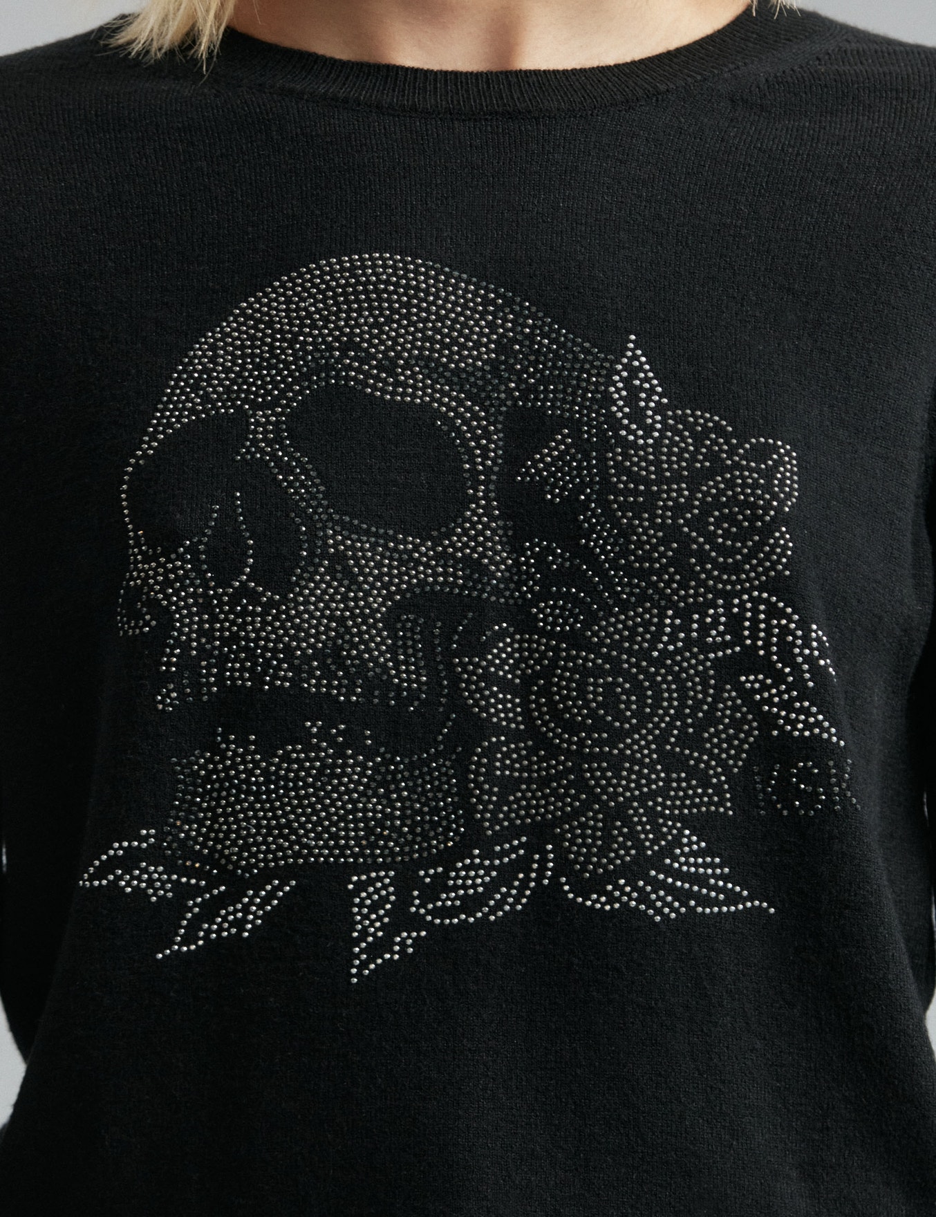 SWEATER HARD ROMANCE