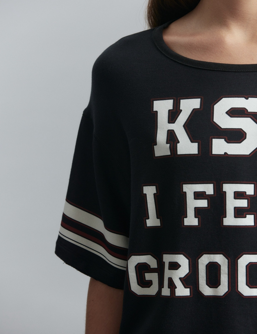 REMERA INTO THE GROOVE