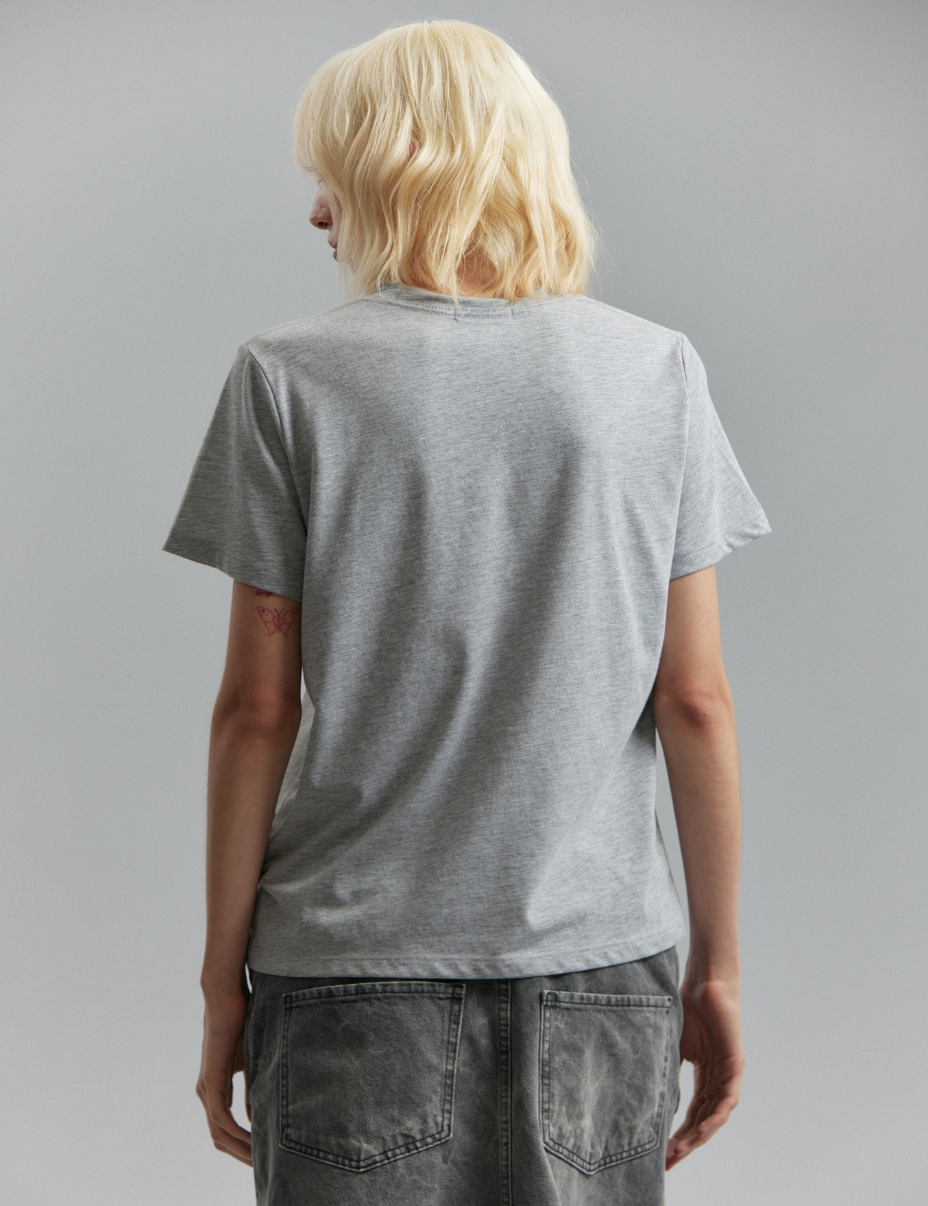 REMERA KOSI KUBRIK