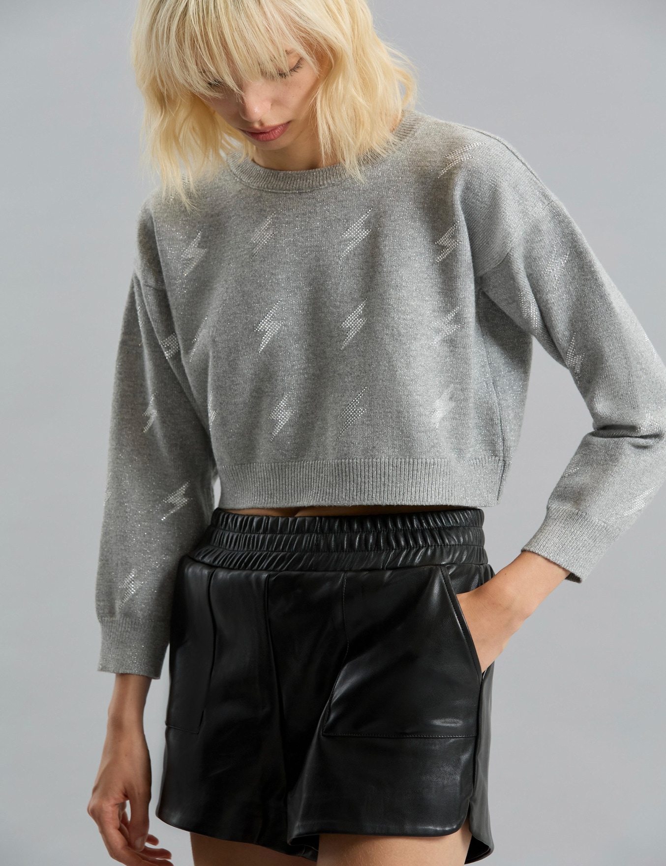 SWEATER RAY ON ME