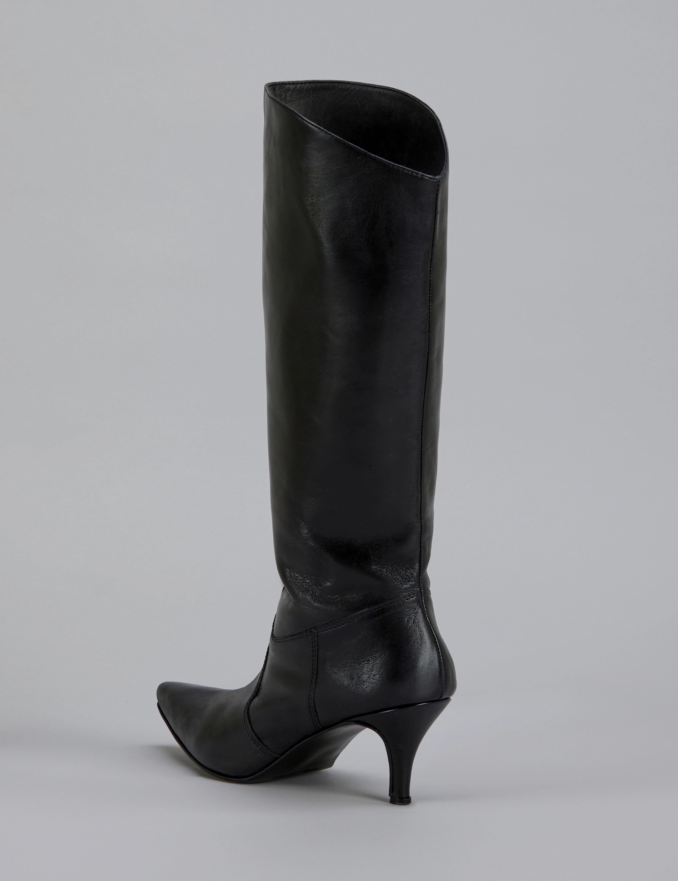 BOTA HONKY
