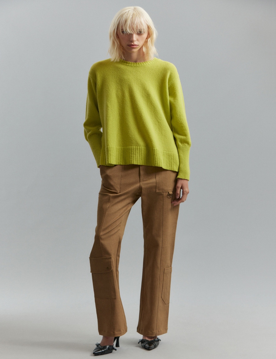 SWEATER CRITICAL