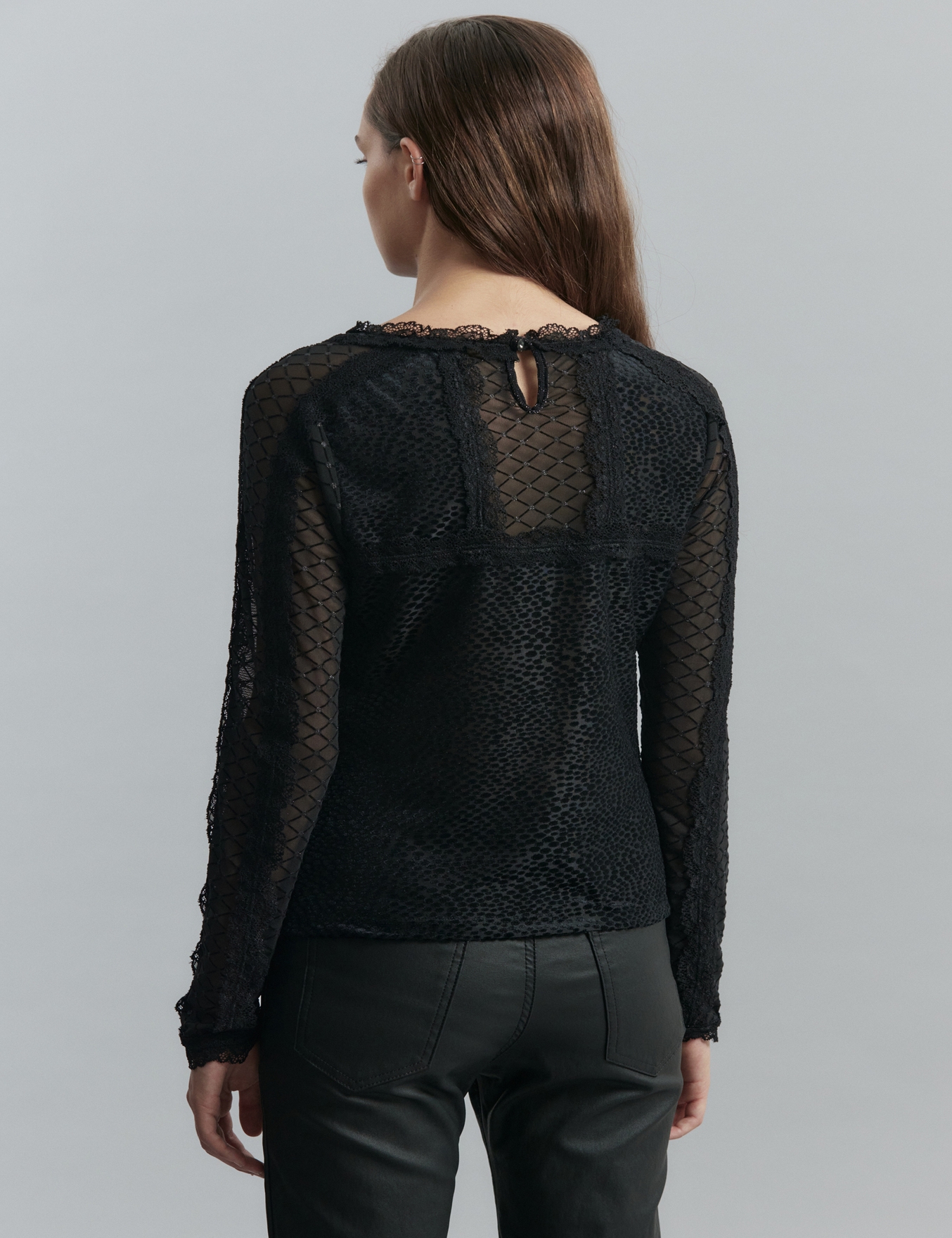 REMERA NOT ALONE
