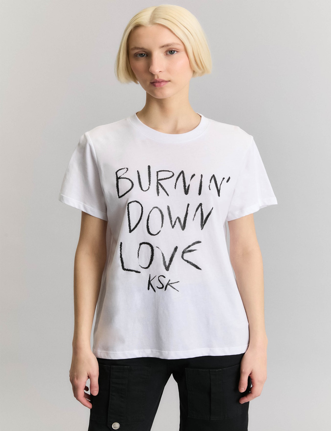 REMERA BURNING LOVE