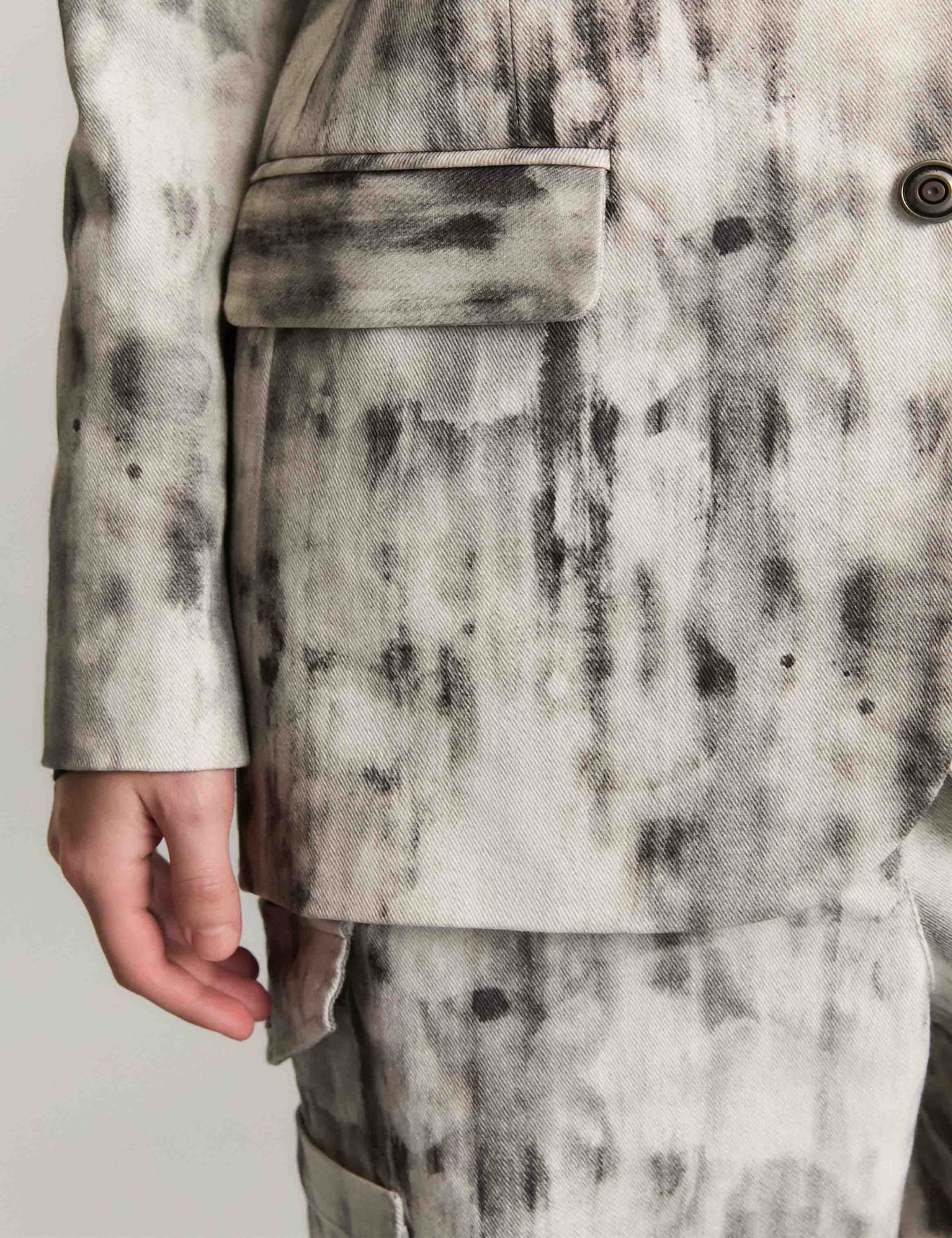 BLAZER BLEACHED ROCK                                                                                 