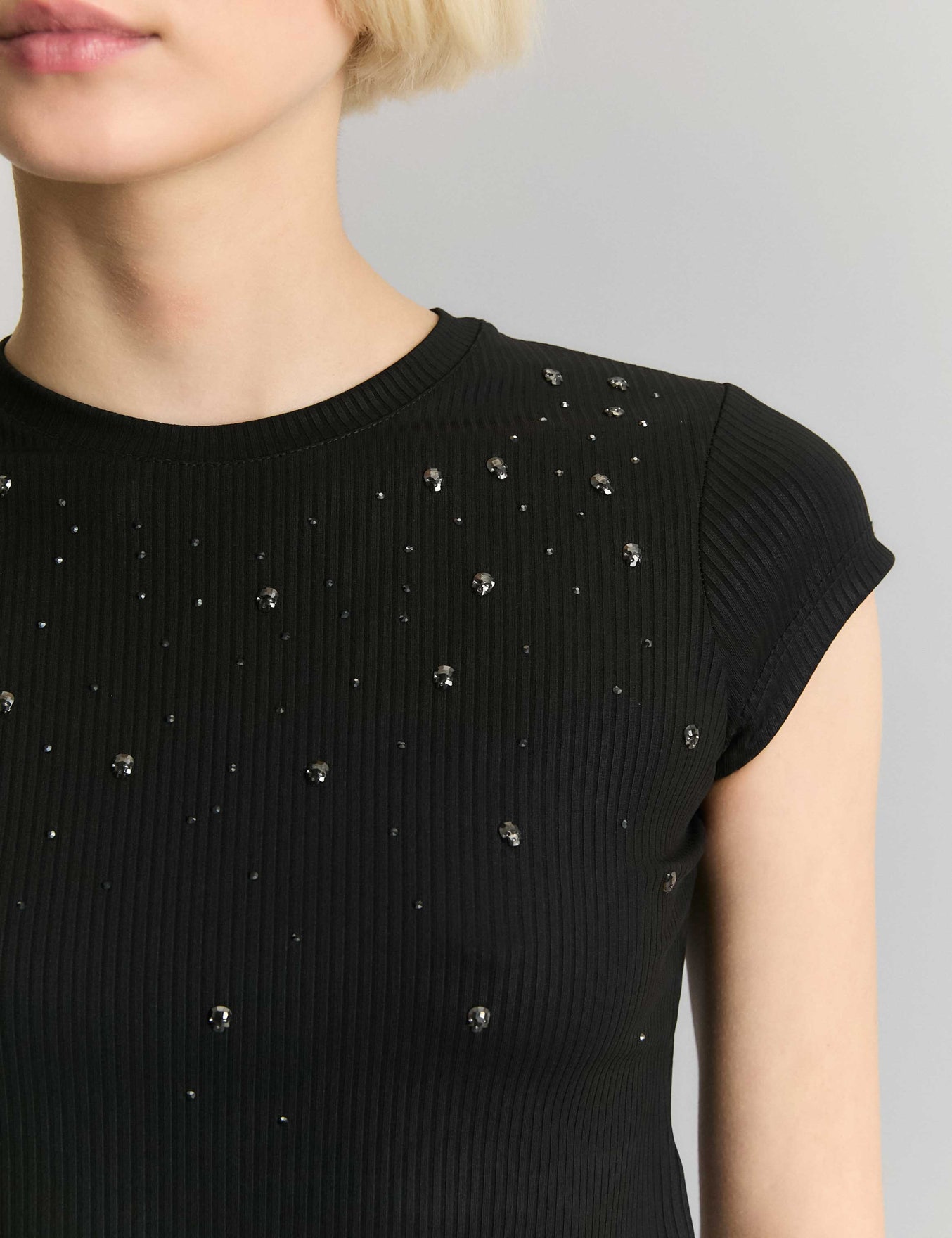 REMERA CROP SKULLS                                                                                   