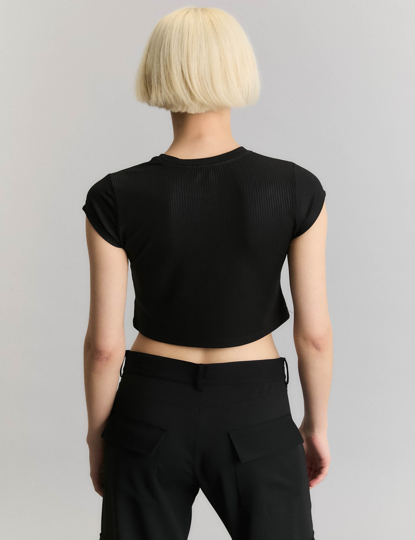 REMERA CROP SKULLS                                                                                   