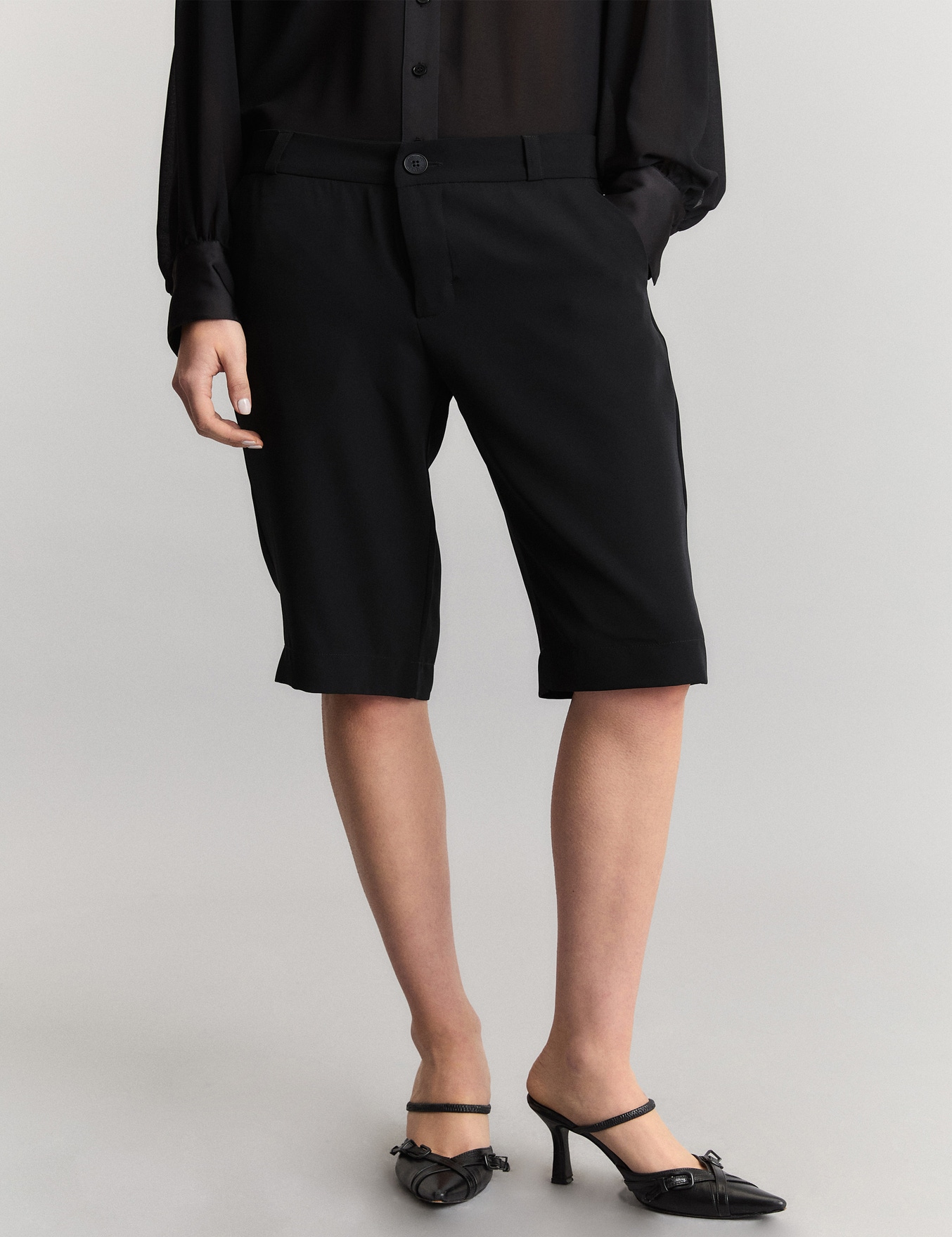 BERMUDA BRUMMELL                                                                                     
