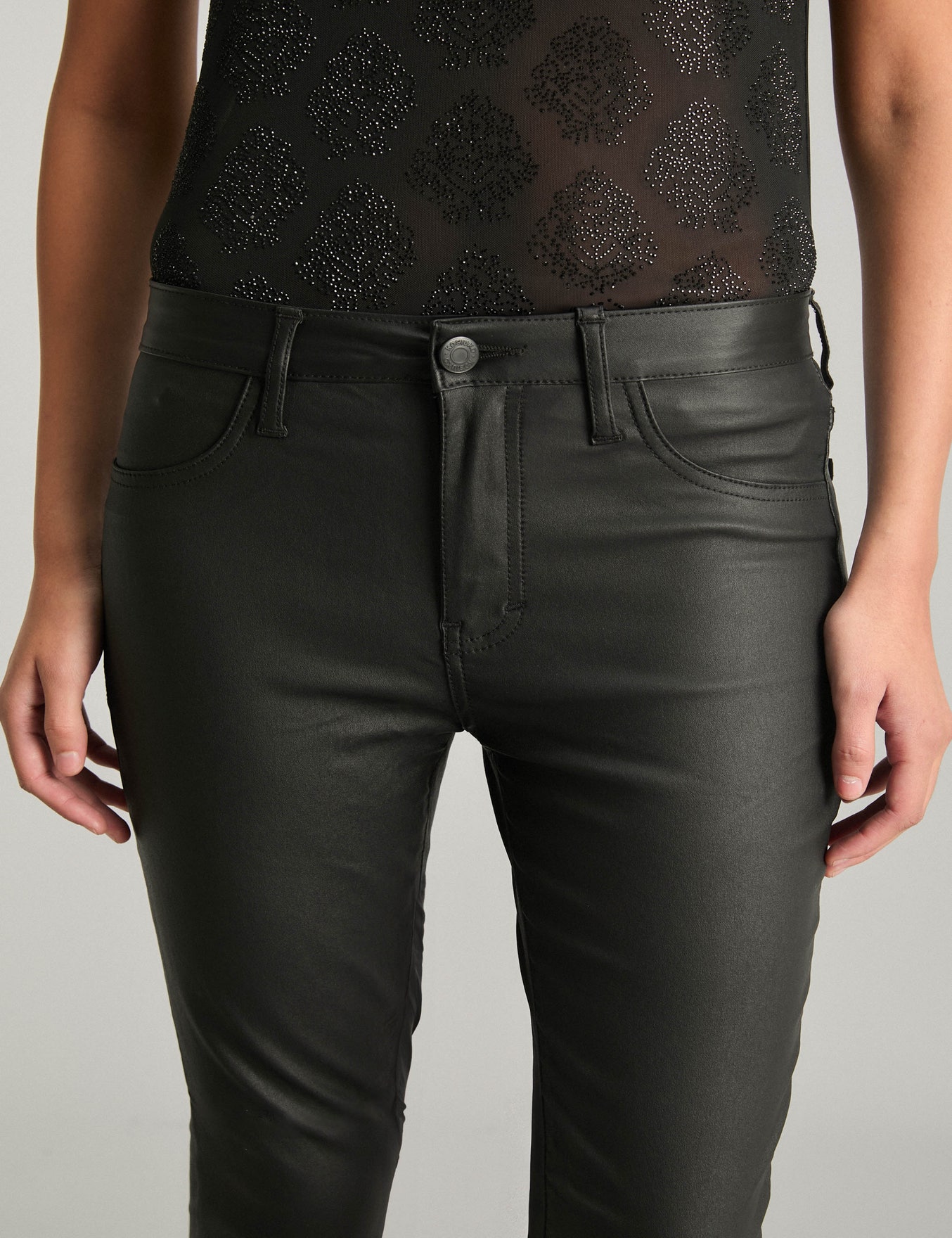 CHUPIN FLORA BLACK ROSE