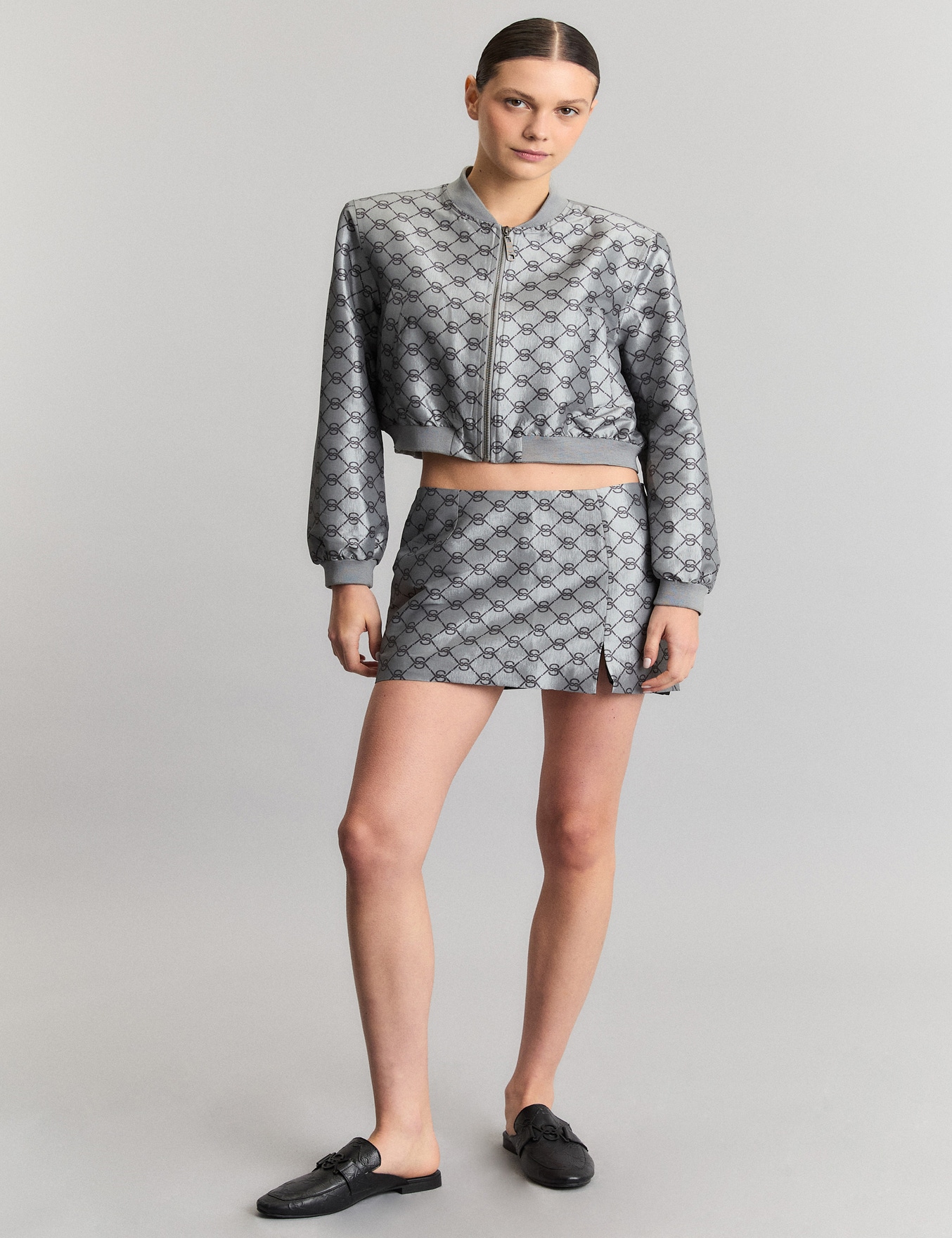 FALDA IDENTITY                                                                                       