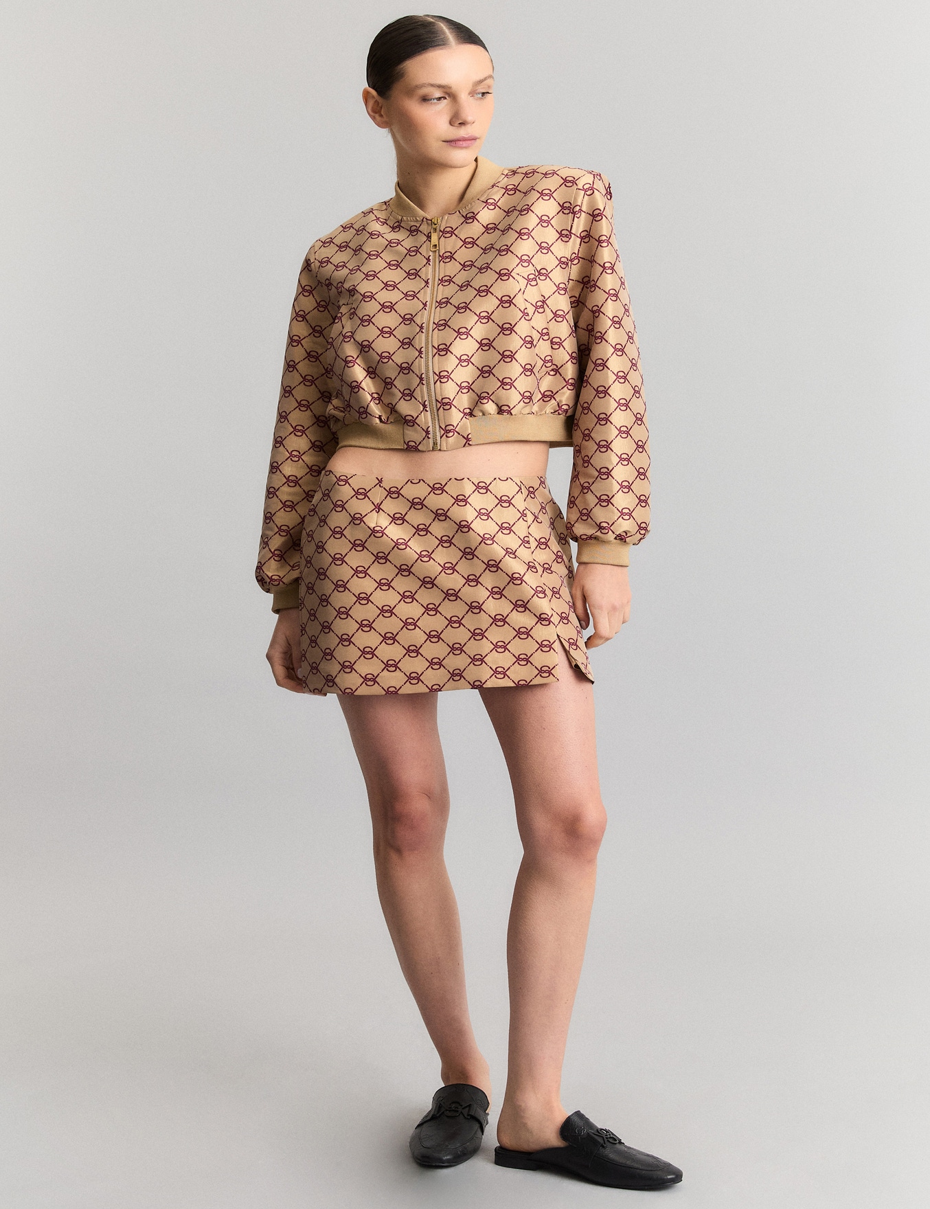 FALDA IDENTITY                                                                                       
