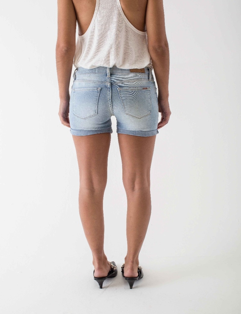 SHORT MATT LIGHT BLUE