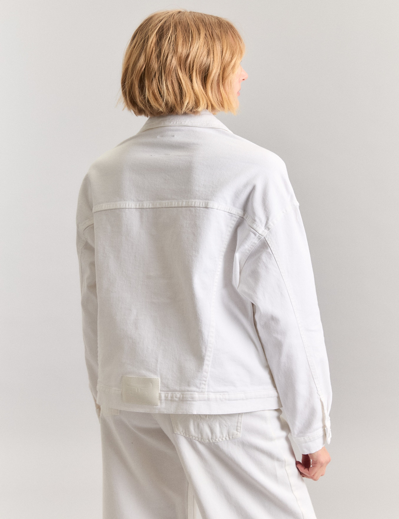 CAMPERA KISS WHITE                                                                                   