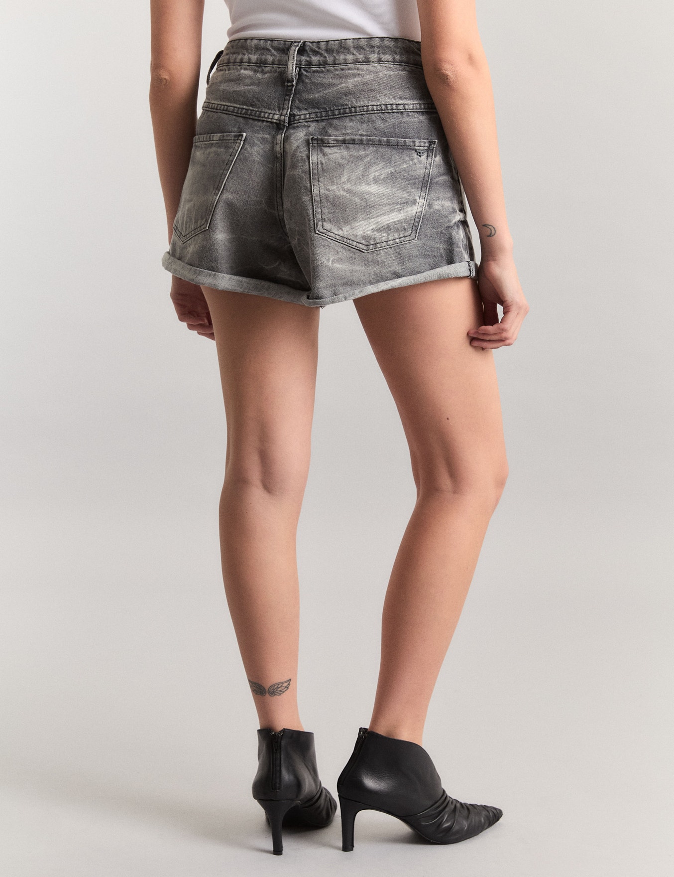 SHORT KILL BLACK                                                                                     