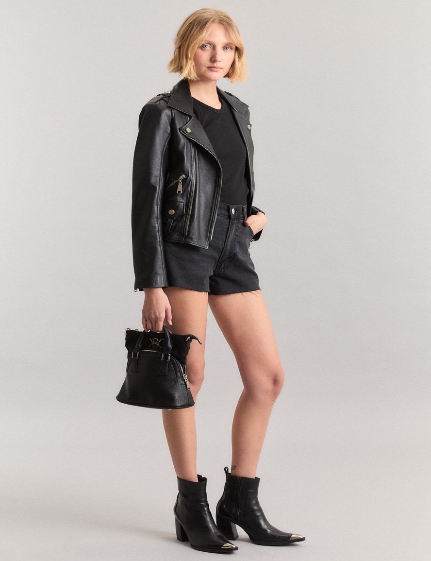 SHORT CLASSIC BLACK                                                                                  
