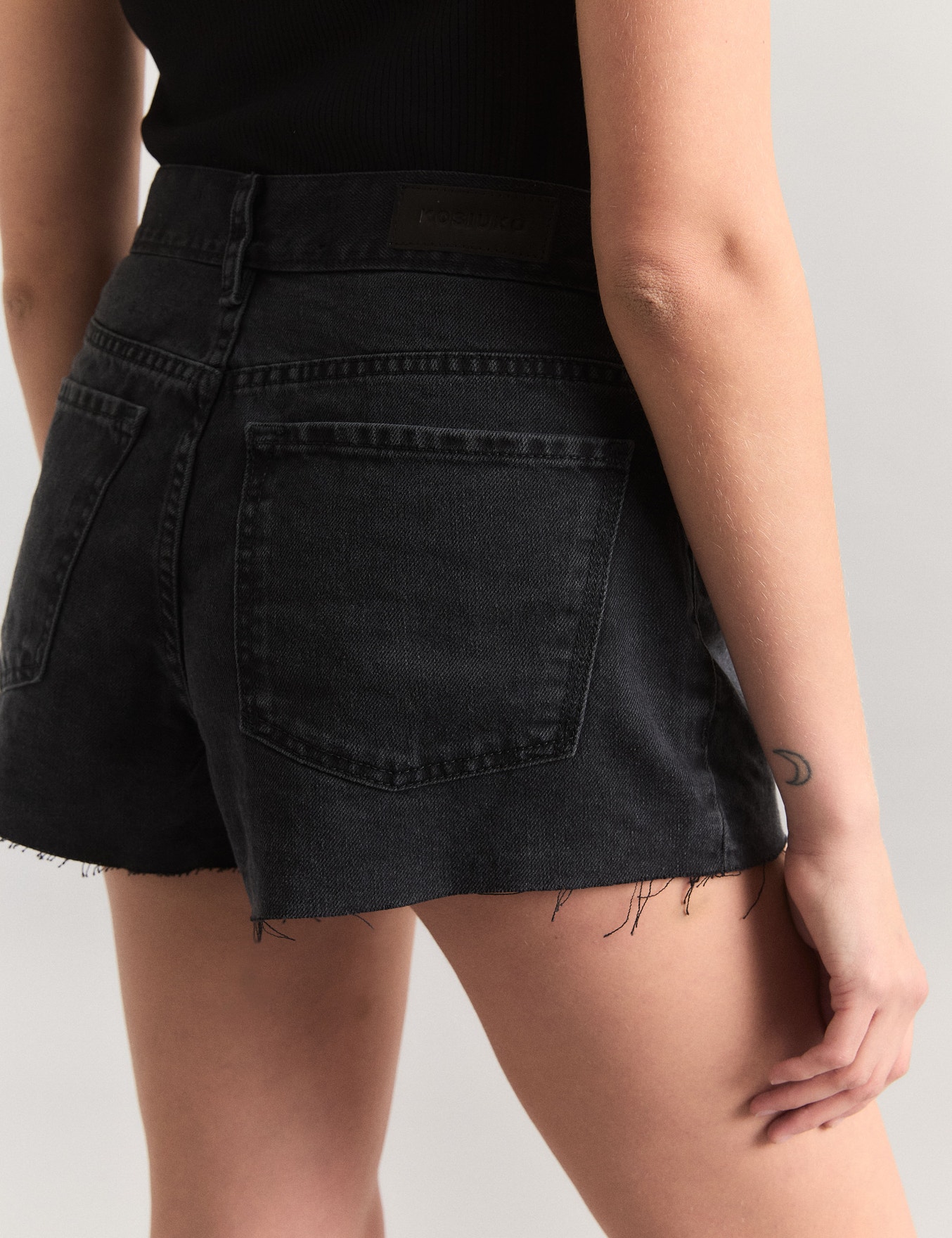 SHORT CLASSIC BLACK                                                                                  
