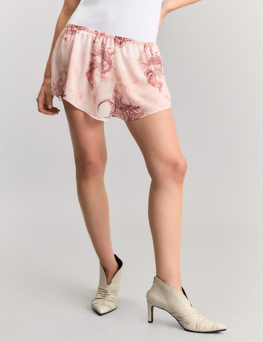 SHORT TIMELESS                                                                                       