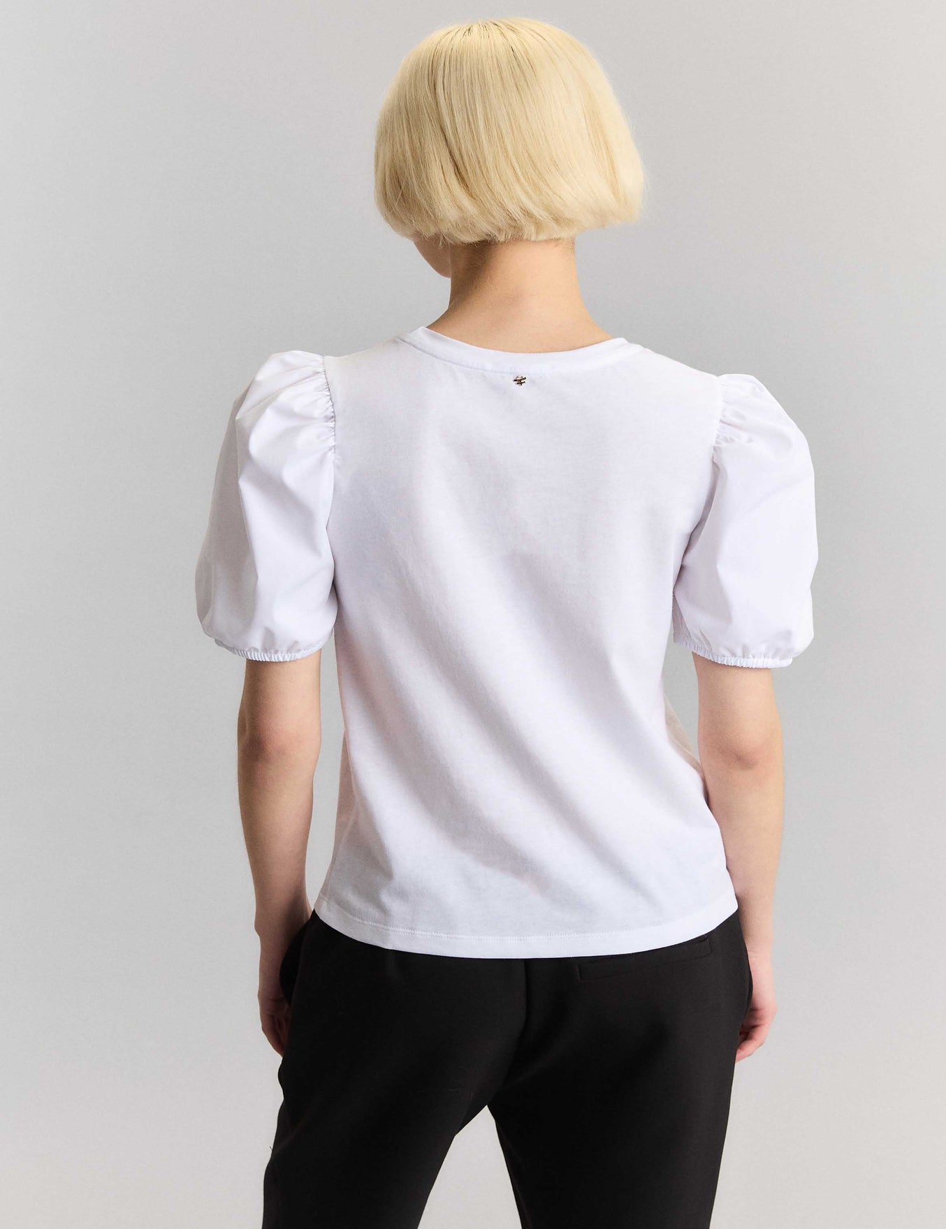 REMERA LAIA