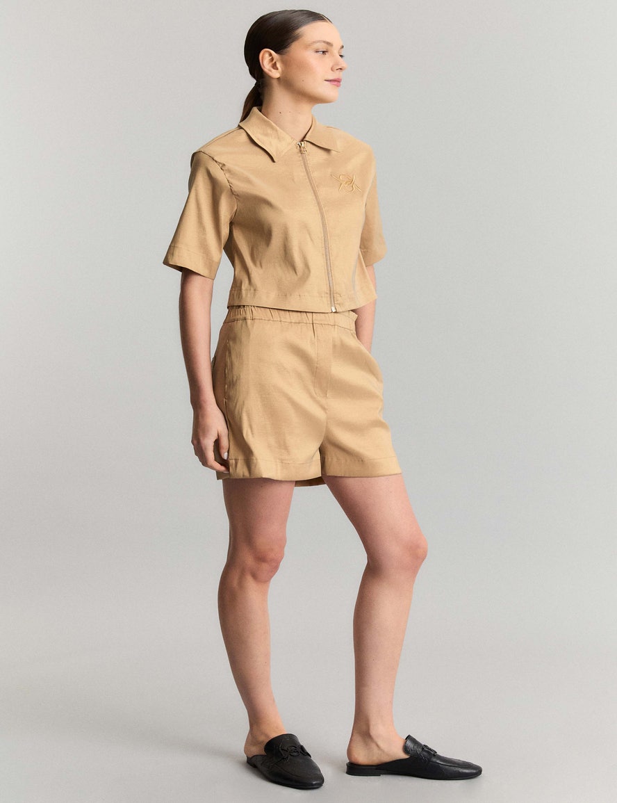 SHORT JUST BE                                                                                        