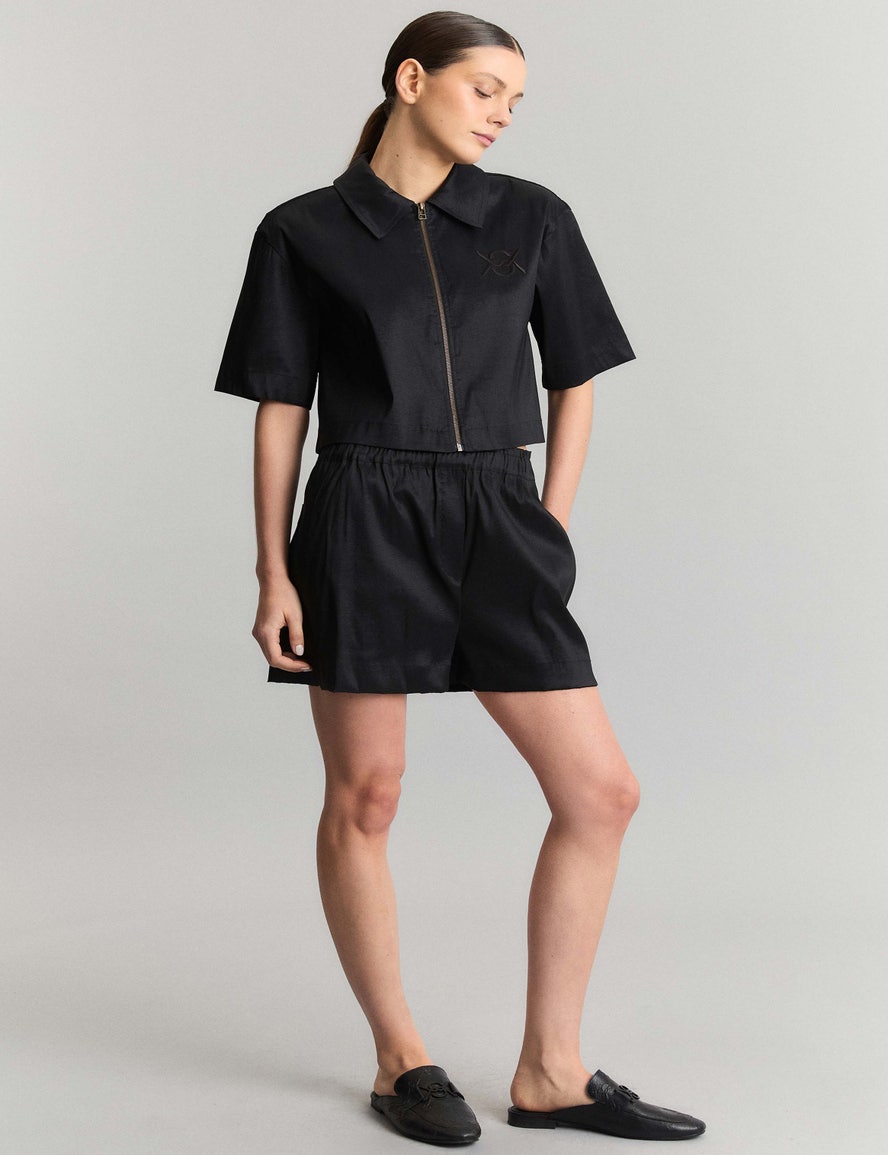 SHORT JUST BE                                                                                        