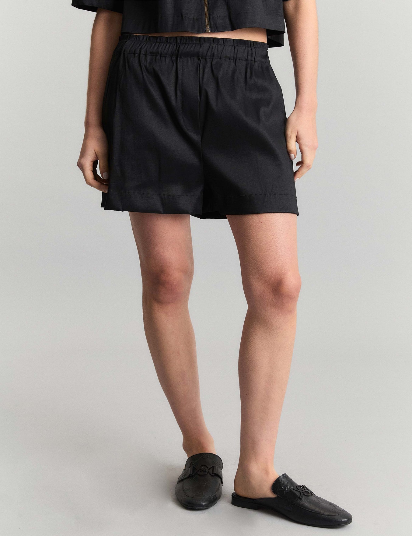 SHORT JUST BE                                                                                        