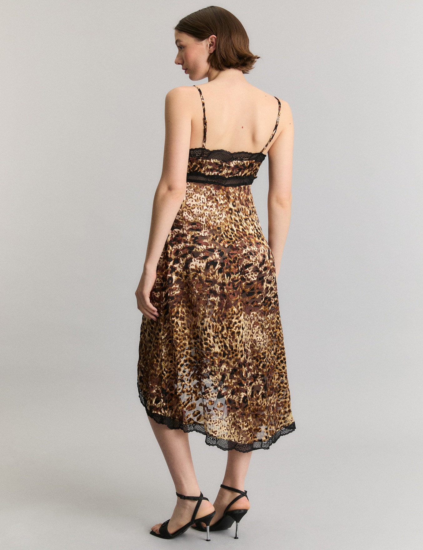 VESTIDO COLD HEART                                                                                   